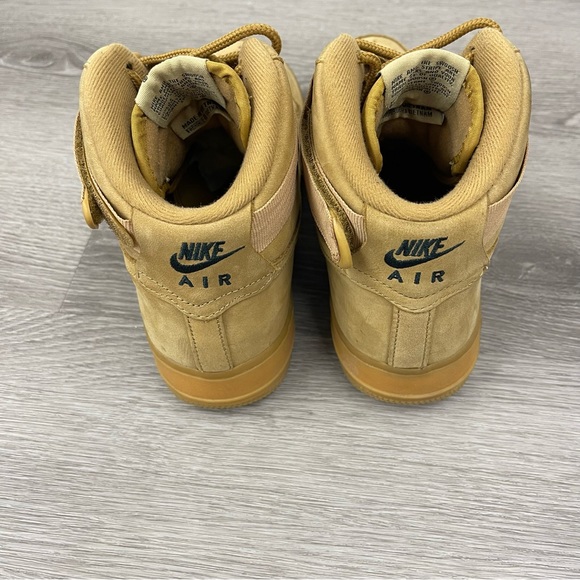 Air Force 1 High Wheat Size 6.5Y - Picture 4 of 4